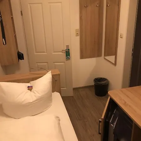 Hotell Heeren's Garni *